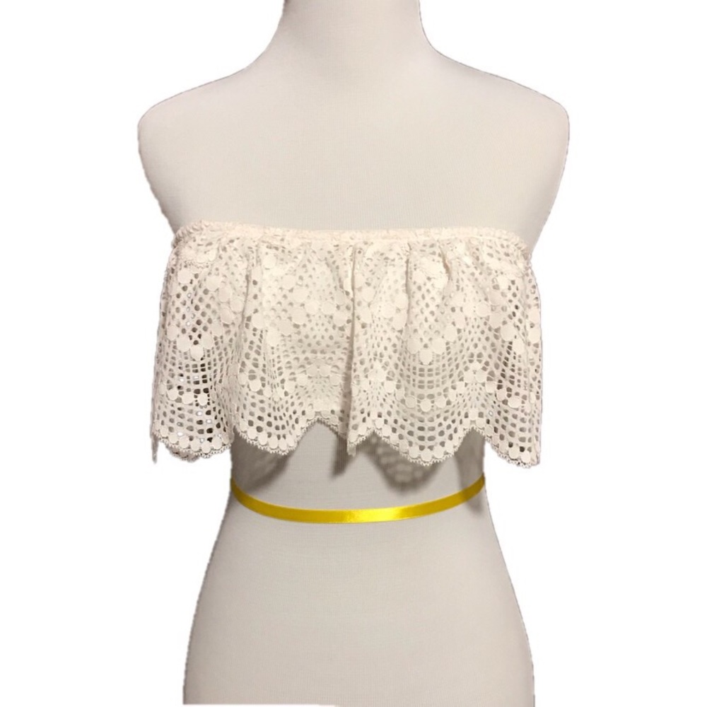 Victoria’s Secret Flouncy Lace Bandeau